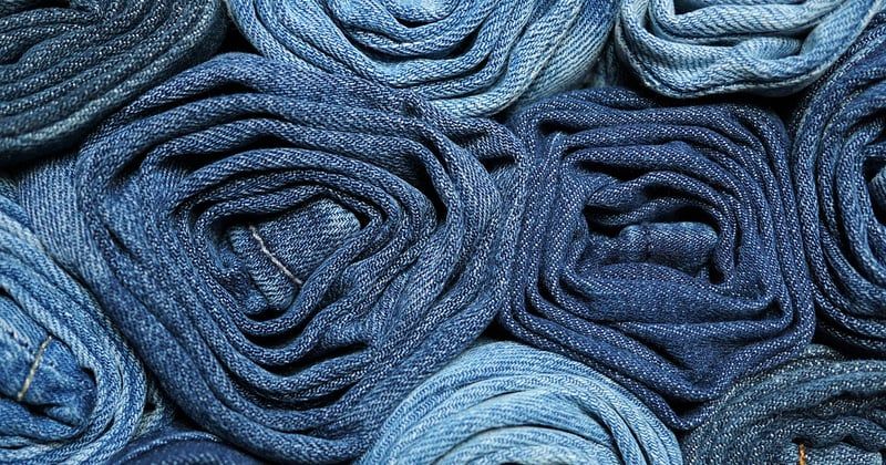 Le denim éco-responsable séduit la génération Z : la nouvelle tendance mode